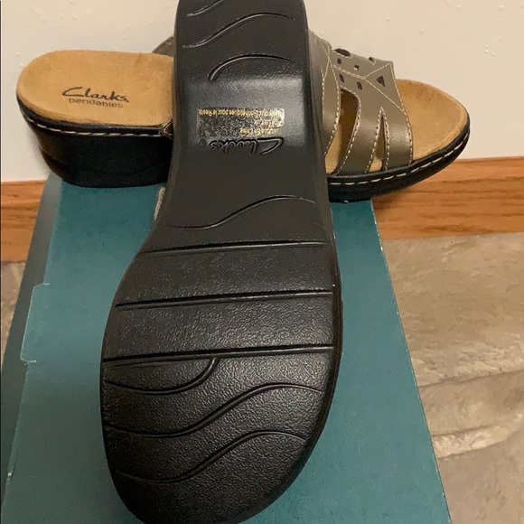 New Clark’s sandals - Picture 4 of 6